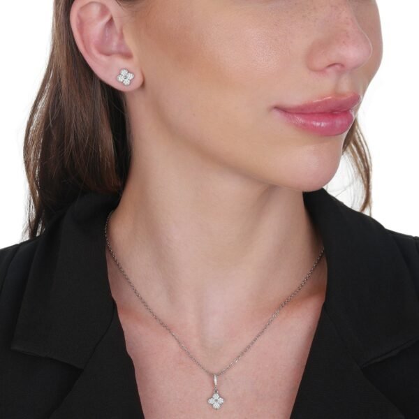 Conjunto Prateado de Trevo Cravejado de Zircônia - Image 2